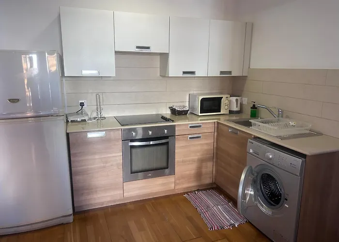 Ithaki Phinikoudes Apartments No. 106