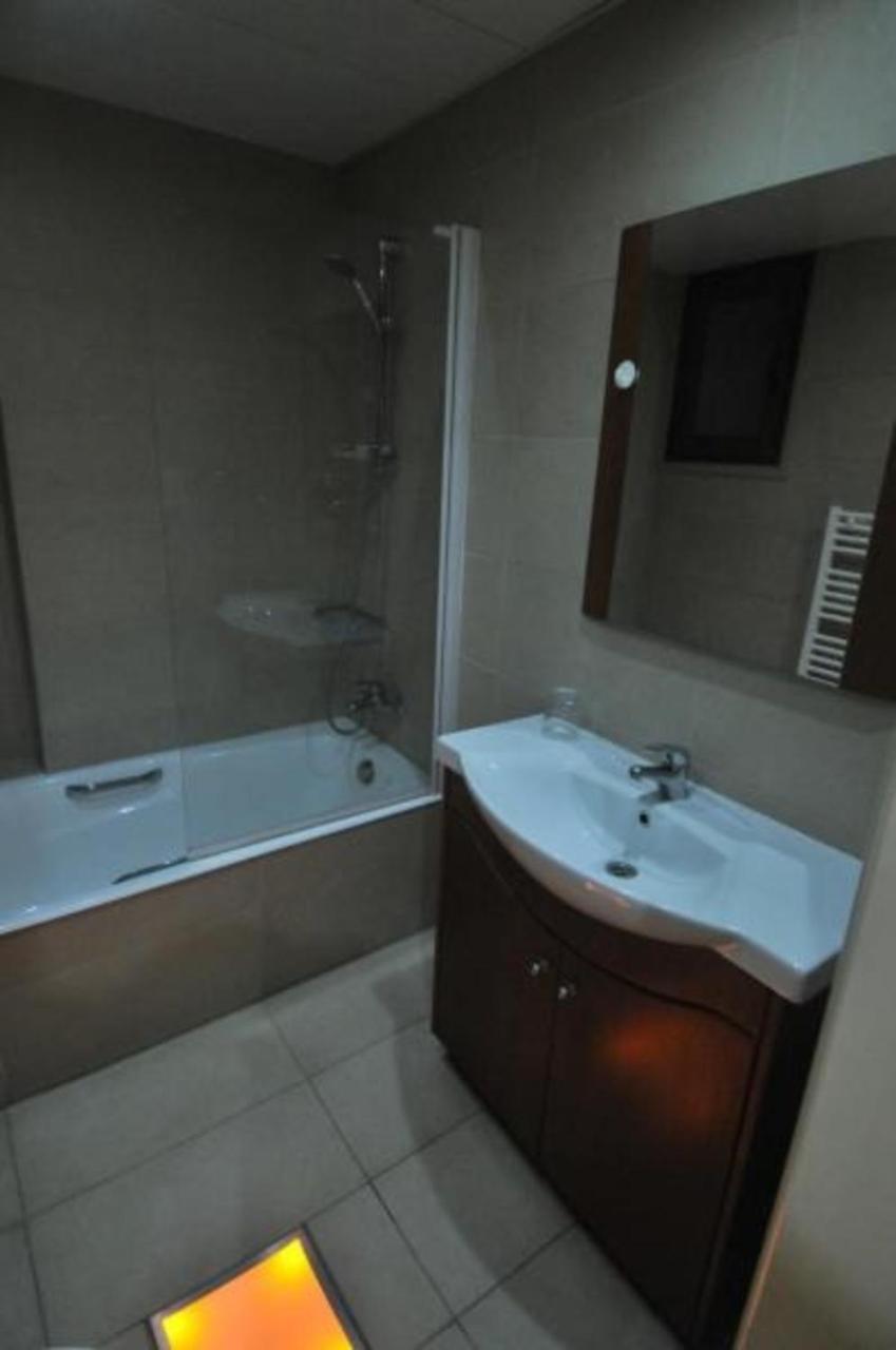 Ithaki Phinikoudes No. 106 Apartment Larnaka